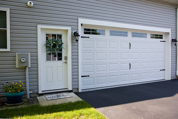 24/7 Emergency Garage Door Panel Replacement experts in Fordyce, AR